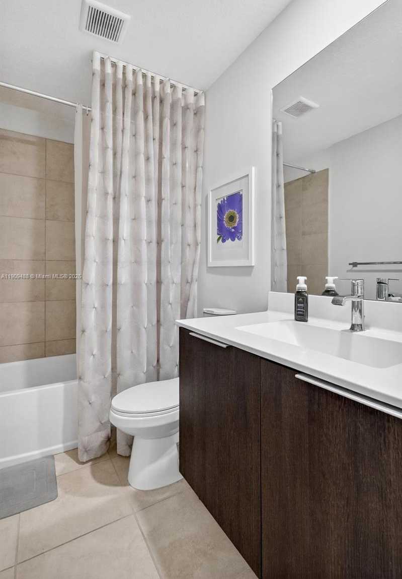 Small Image of 4740 NORTH WEST 84TH AVE, Doral Number 20