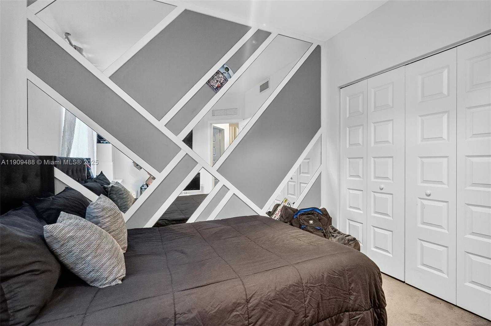 Small Image of 4740 NORTH WEST 84TH AVE, Doral Number 24