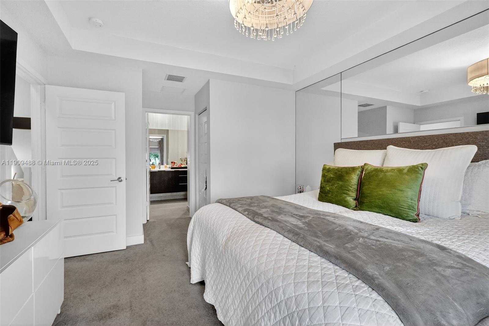 Small Image of 4740 NORTH WEST 84TH AVE, Doral Number 30