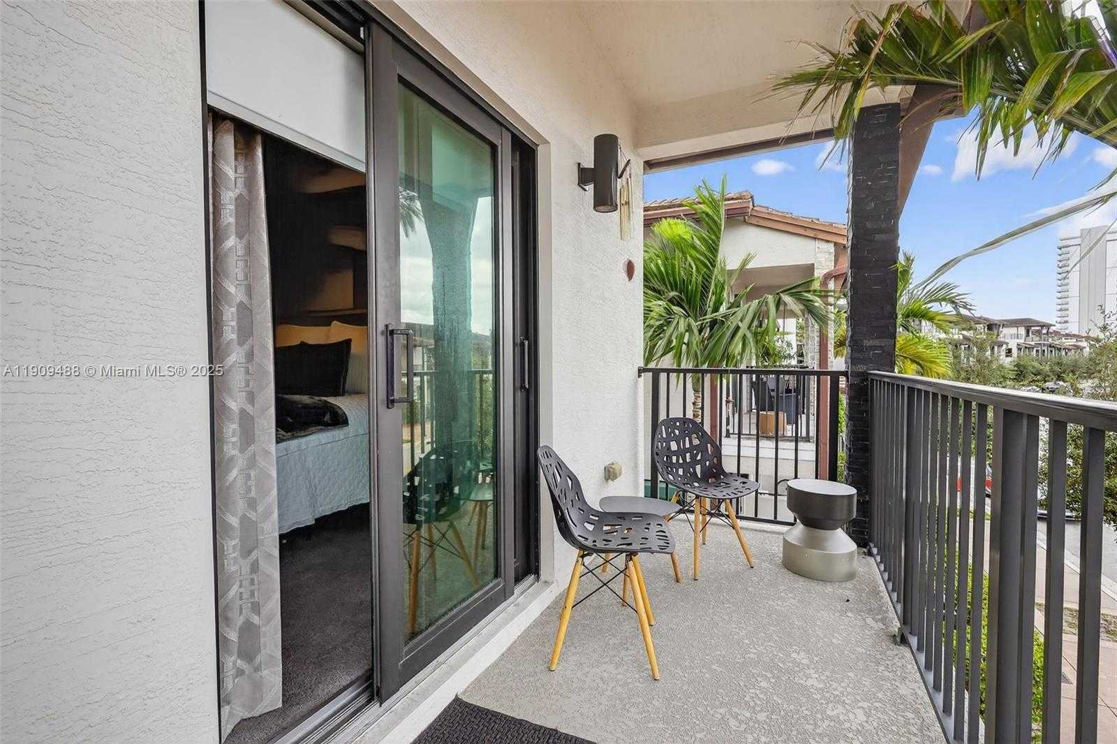 Small Image of 4740 NORTH WEST 84TH AVE, Doral Number 35