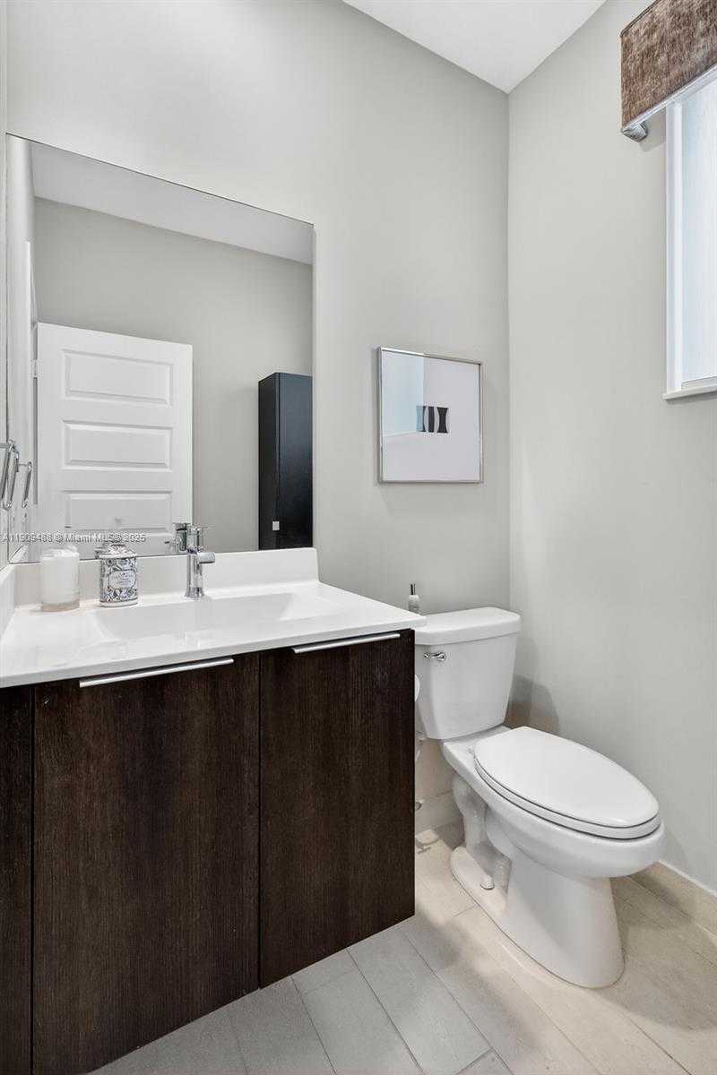 Small Image of 4740 NORTH WEST 84TH AVE, Doral Number 44