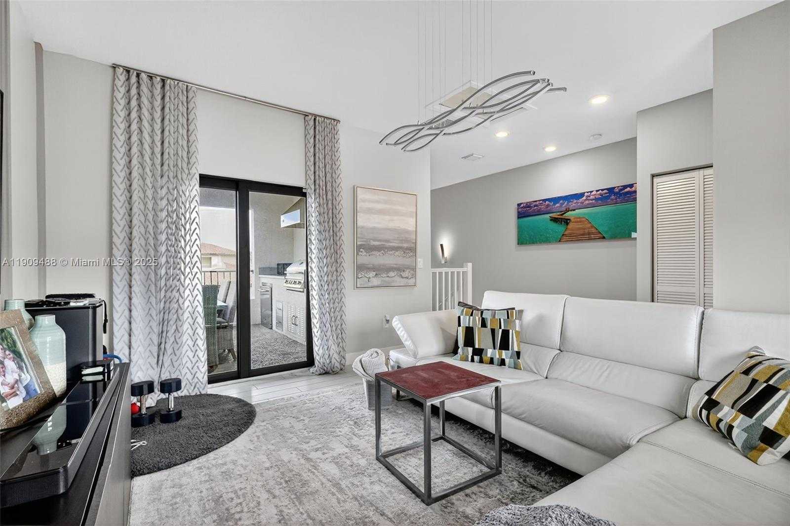 Small Image of 4740 NORTH WEST 84TH AVE, Doral Number 46