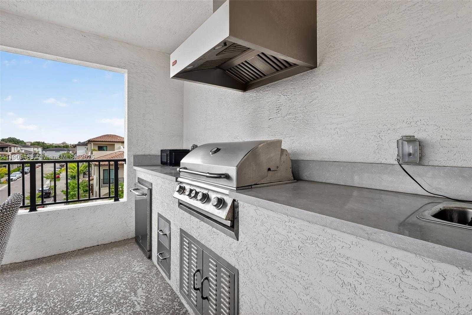 Small Image of 4740 NORTH WEST 84TH AVE, Doral Number 49