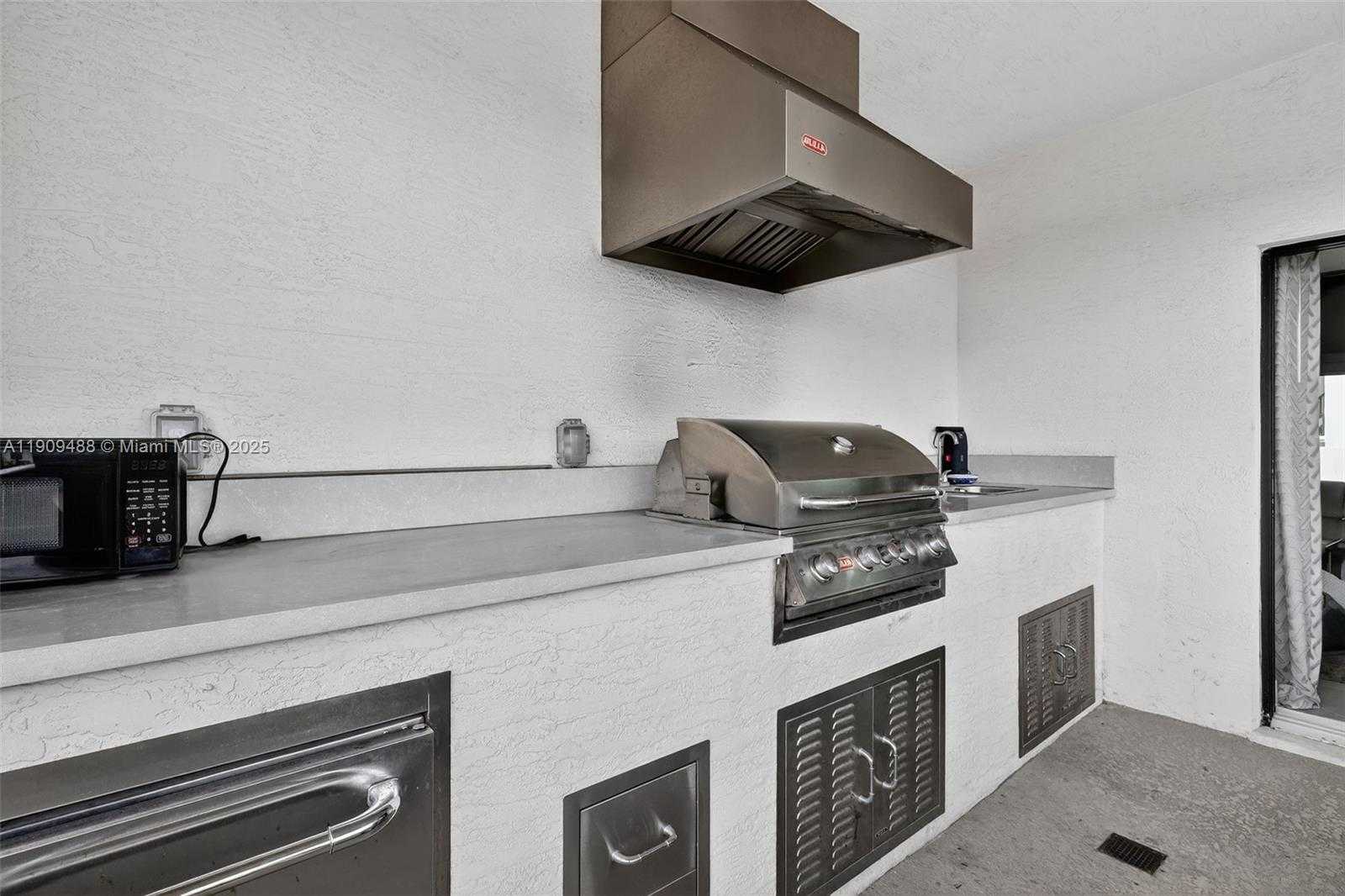 Small Image of 4740 NORTH WEST 84TH AVE, Doral Number 51