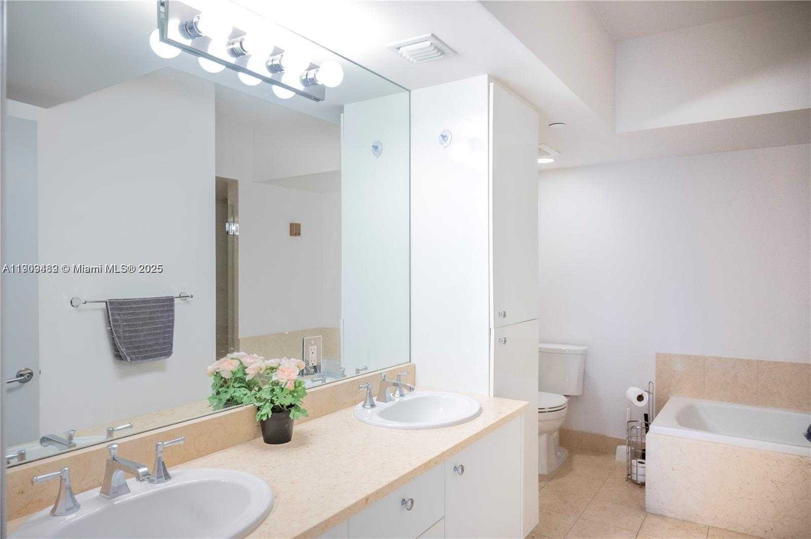 Small Image of 19900 EAST COUNTRY CLUB DR #318, Aventura Number 12