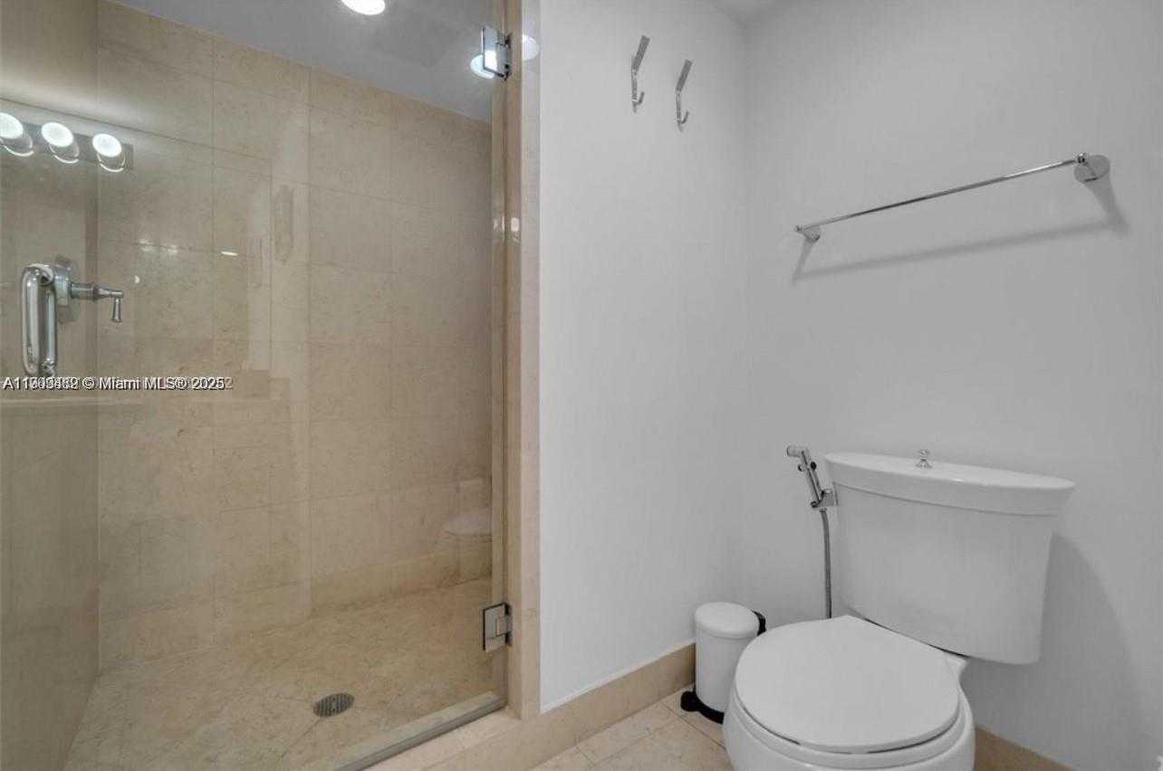 Small Image of 19900 EAST COUNTRY CLUB DR #318, Aventura Number 18