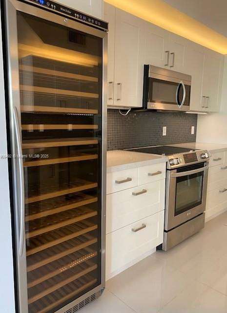 Small Image of Aventura Number 12