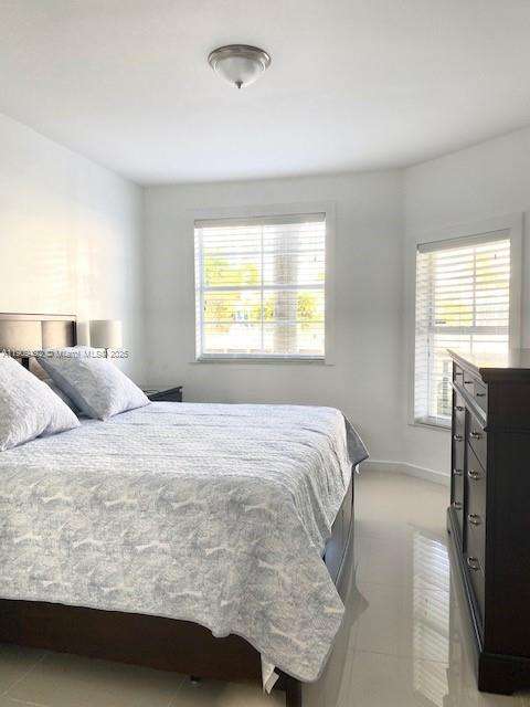 Small Image of Aventura Number 19