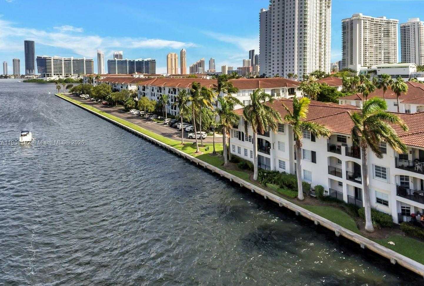 Small Image of Aventura Number 41