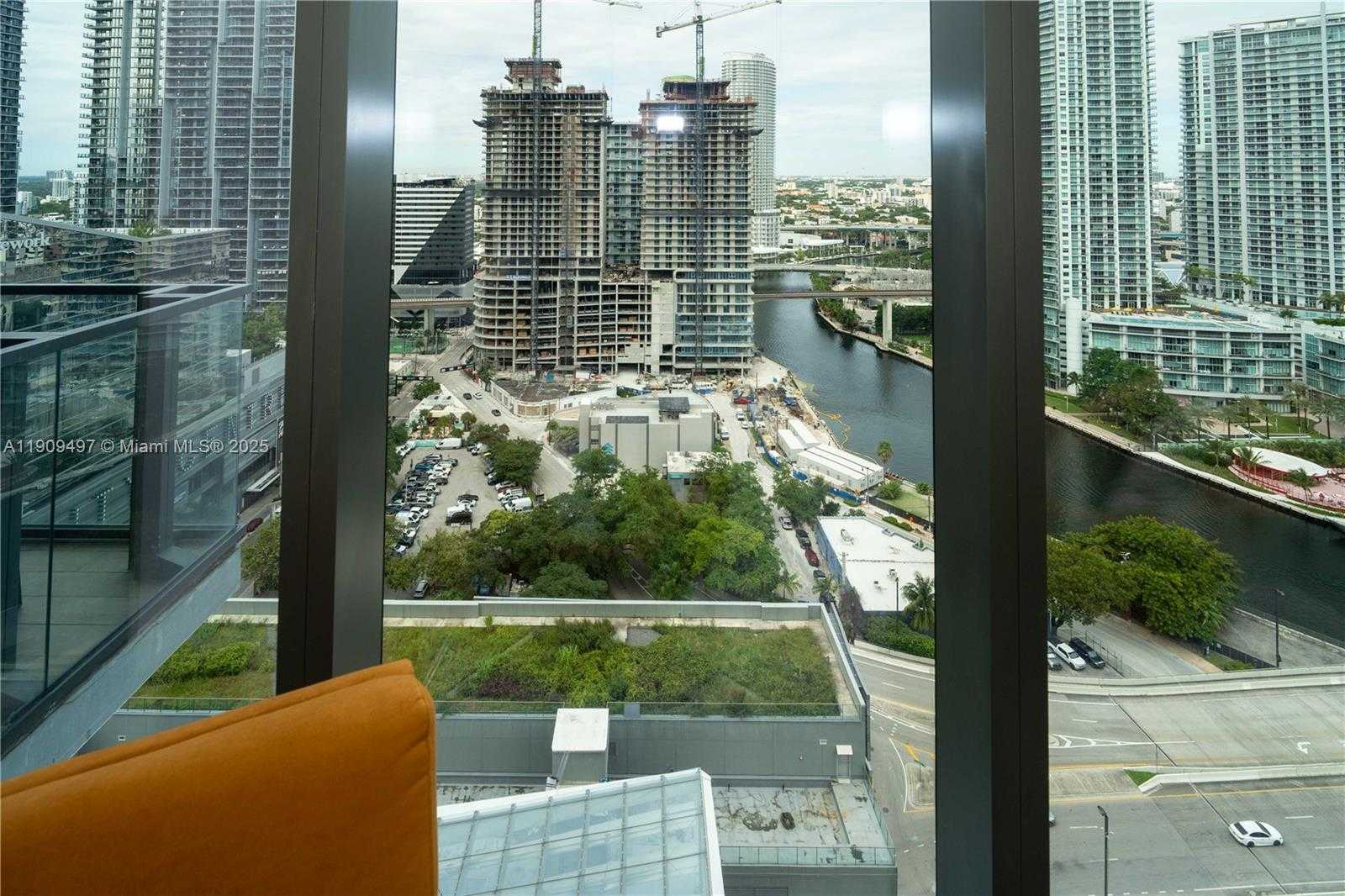 Small Image of 68 SOUTH EAST 6TH ST #2110, Miami Number 14