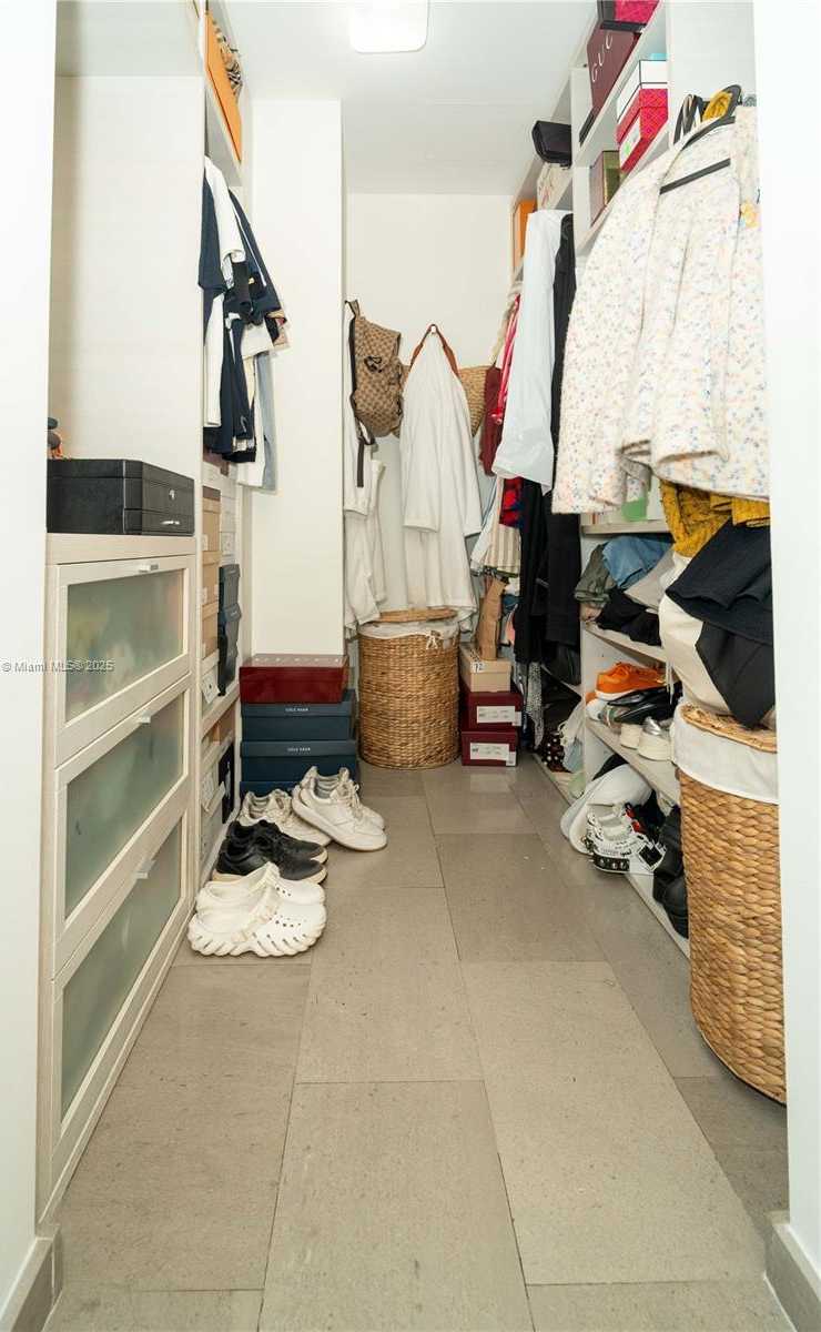 Small Image of 68 SOUTH EAST 6TH ST #2110, Miami Number 36