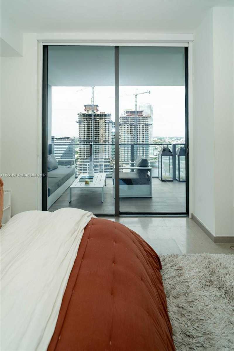 Small Image of 68 SOUTH EAST 6TH ST #2110, Miami Number 37