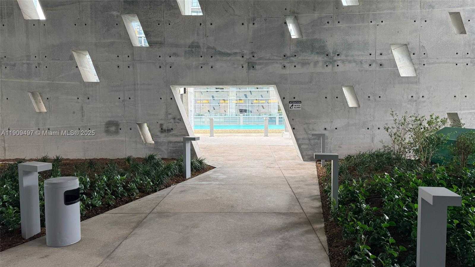 Small Image of 68 SOUTH EAST 6TH ST #2110, Miami Number 60