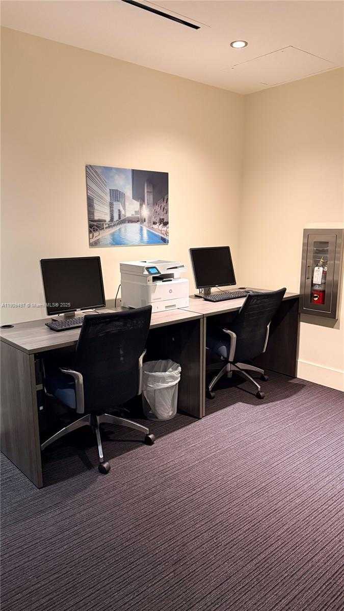 Small Image of 68 SOUTH EAST 6TH ST #2110, Miami Number 92