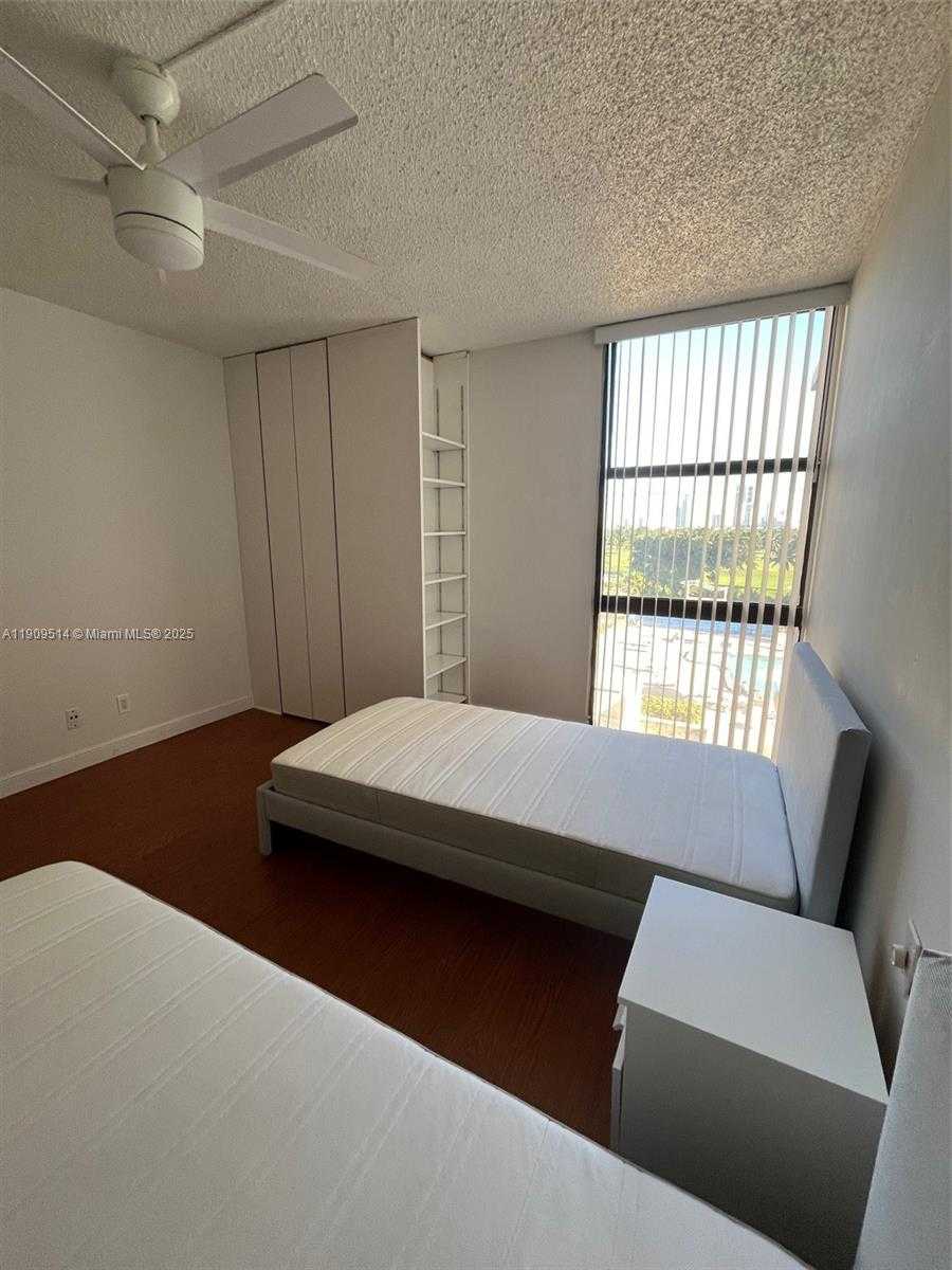 Small Image of 20301 WEST COUNTRY CLUB DR #625, Aventura Number 11
