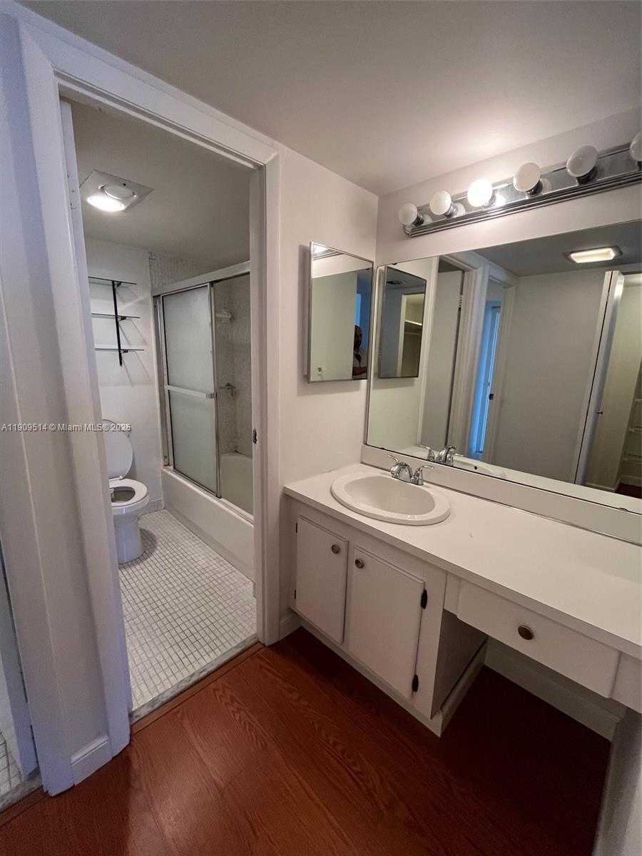 Small Image of 20301 WEST COUNTRY CLUB DR #625, Aventura Number 12