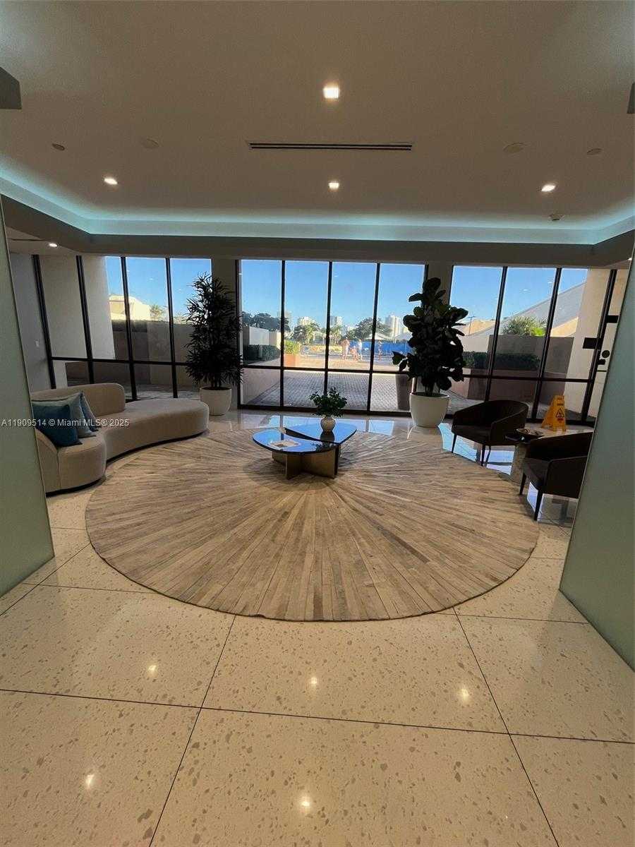 Small Image of 20301 WEST COUNTRY CLUB DR #625, Aventura Number 3