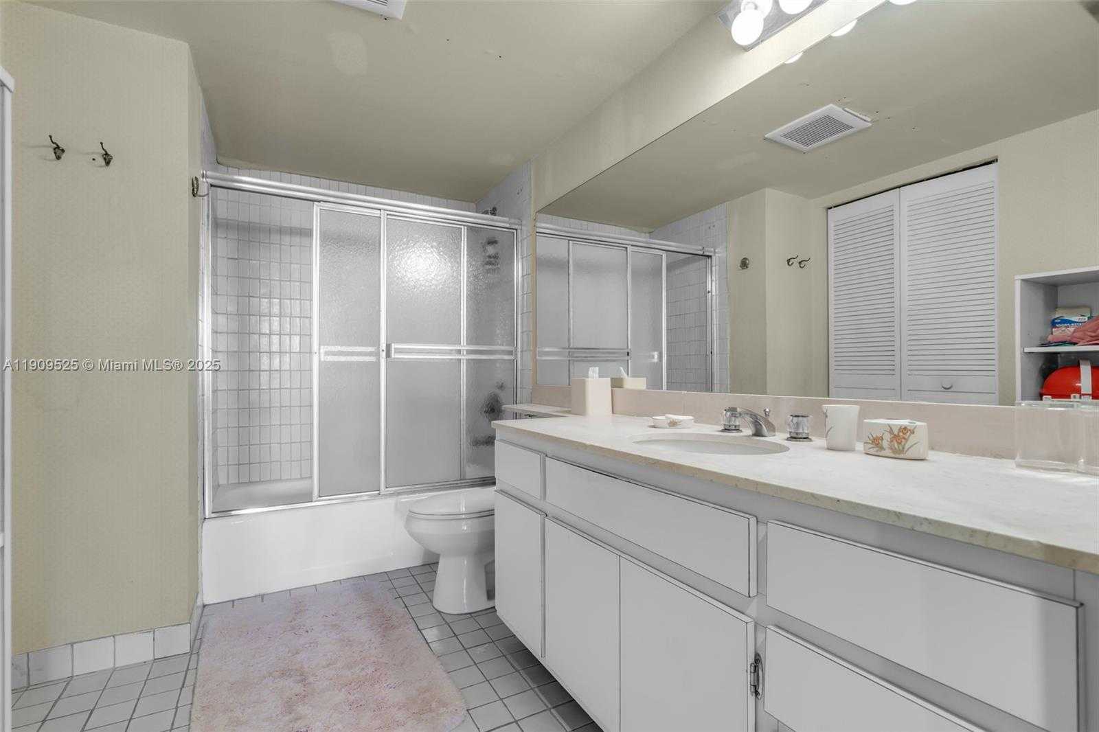 Small Image of 151 CRANDON BLVD #1226, Key Biscayne Number 26