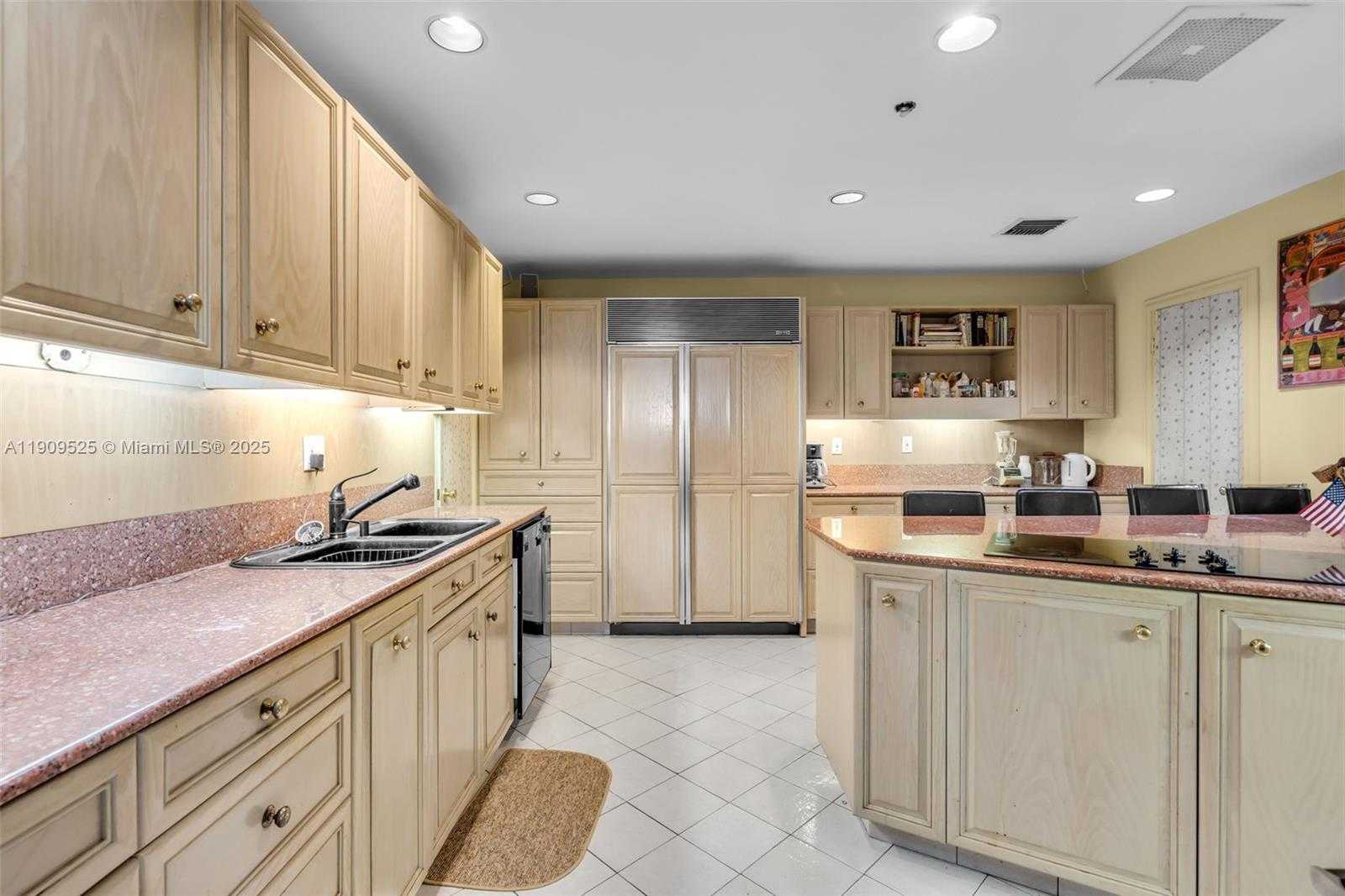 Small Image of 151 CRANDON BLVD #1226, Key Biscayne Number 9