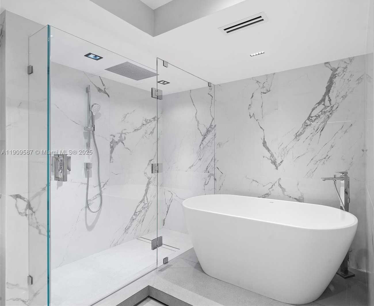 Small Image of 3640 YACHT CLUB DR #810, Aventura Number 10