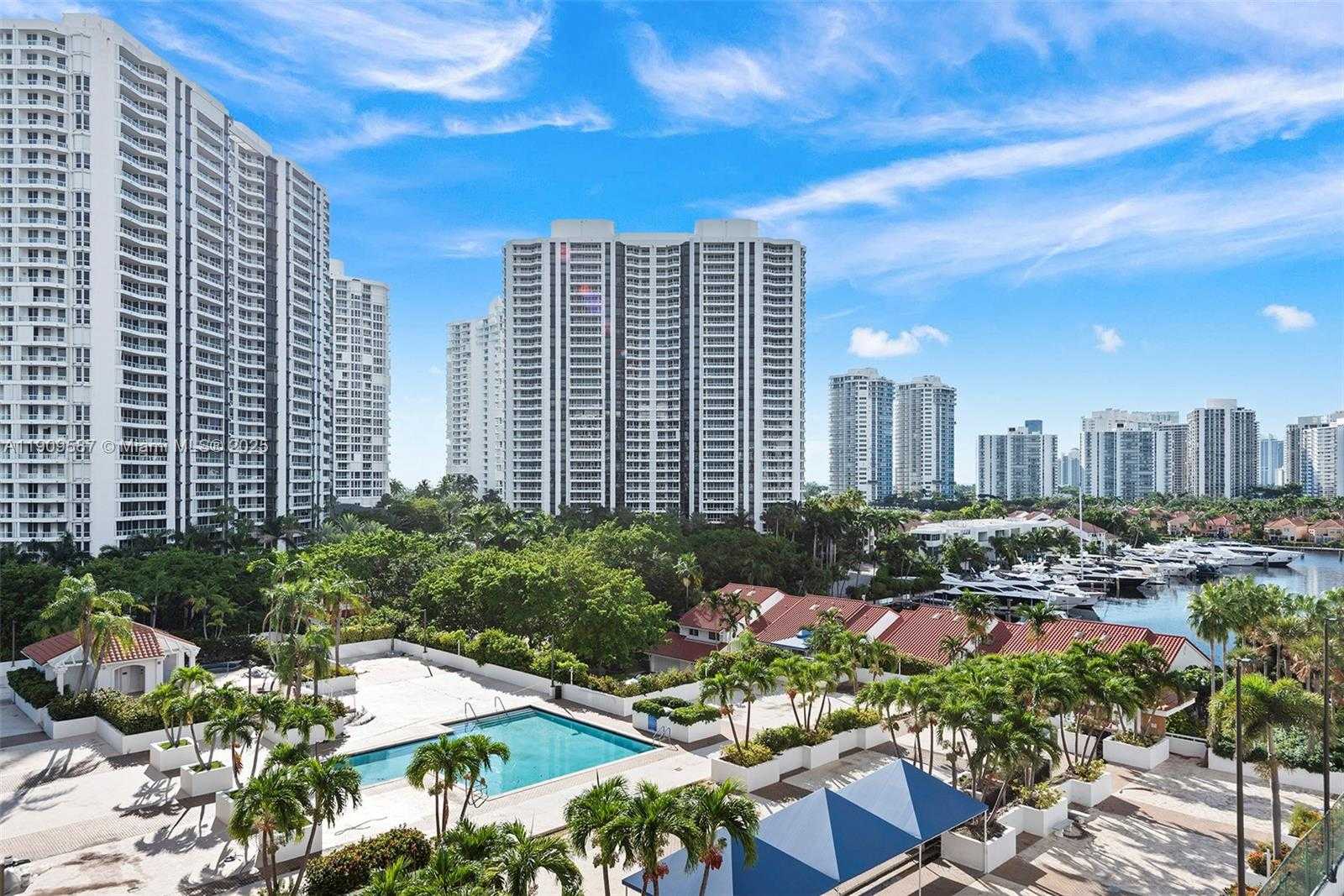 Small Image of 3640 YACHT CLUB DR #810, Aventura Number 16
