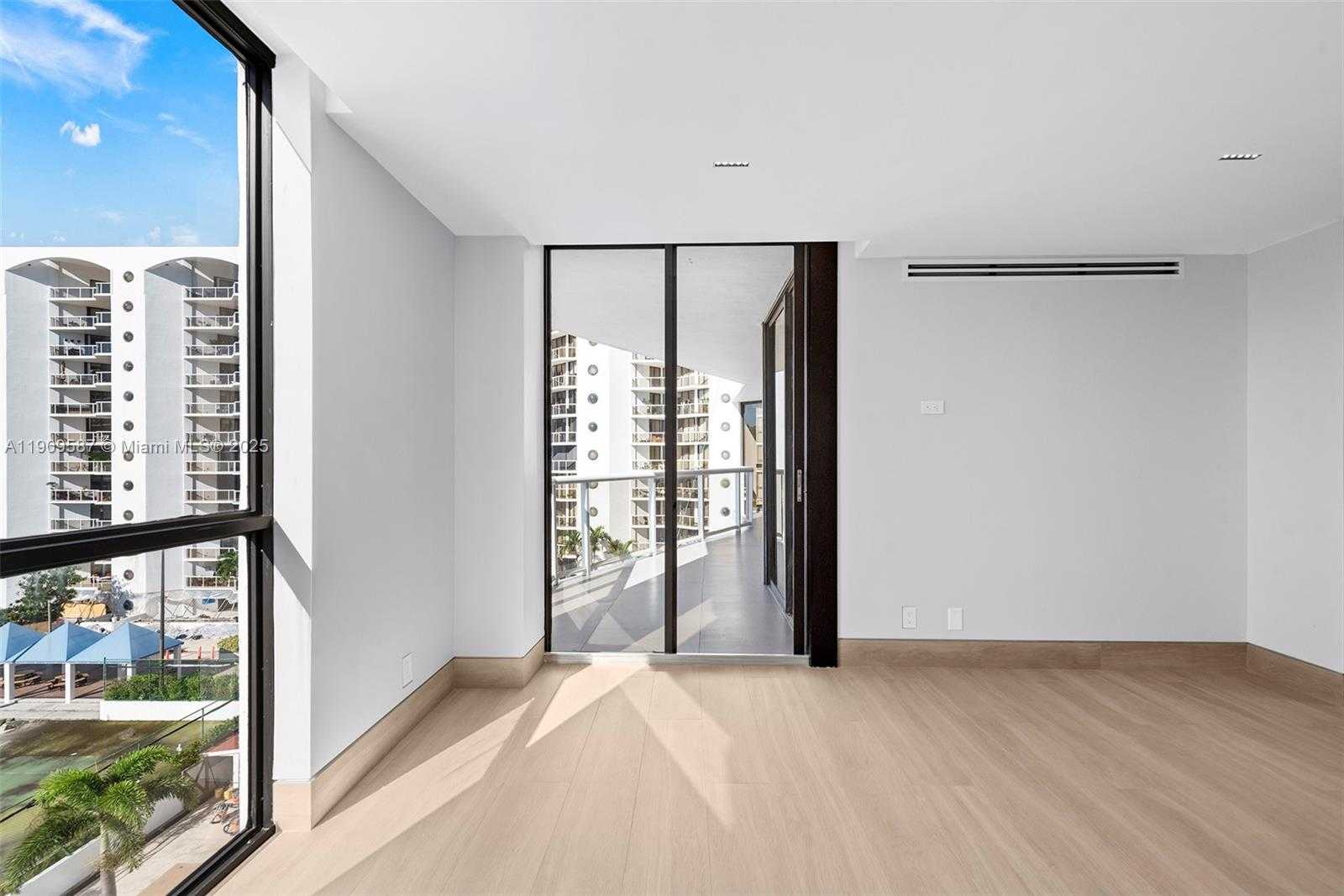 Small Image of 3640 YACHT CLUB DR #810, Aventura Number 20