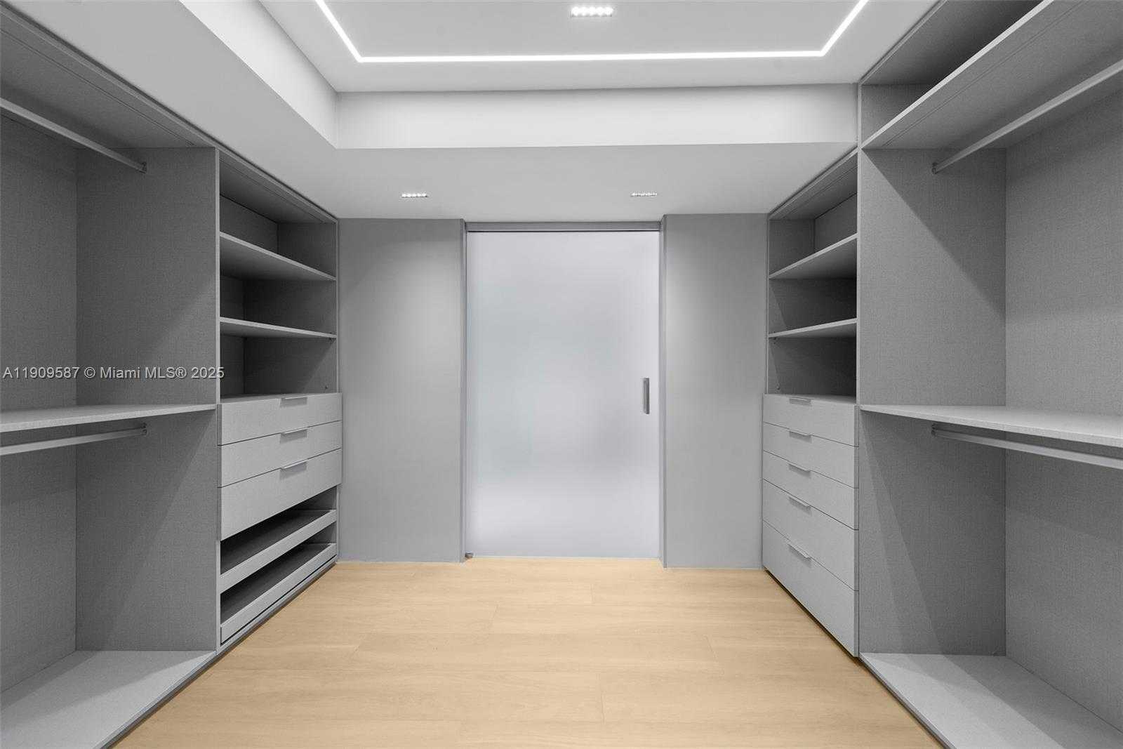 Small Image of 3640 YACHT CLUB DR #810, Aventura Number 31