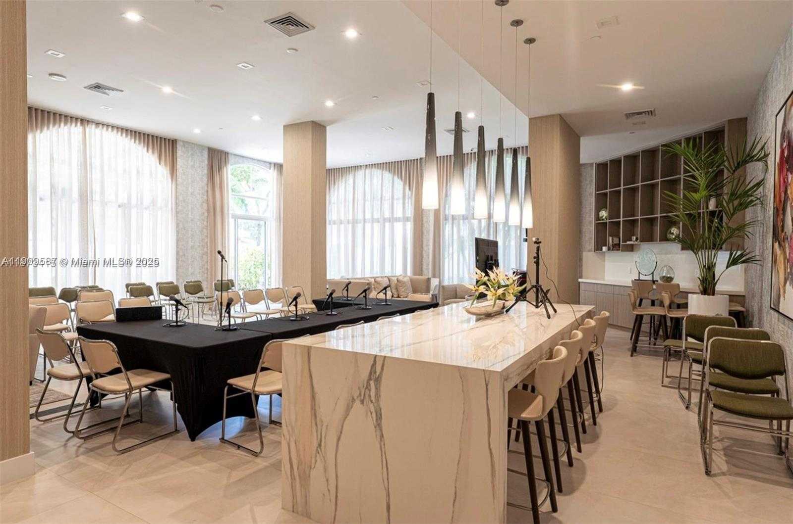 Small Image of 3640 YACHT CLUB DR #810, Aventura Number 32