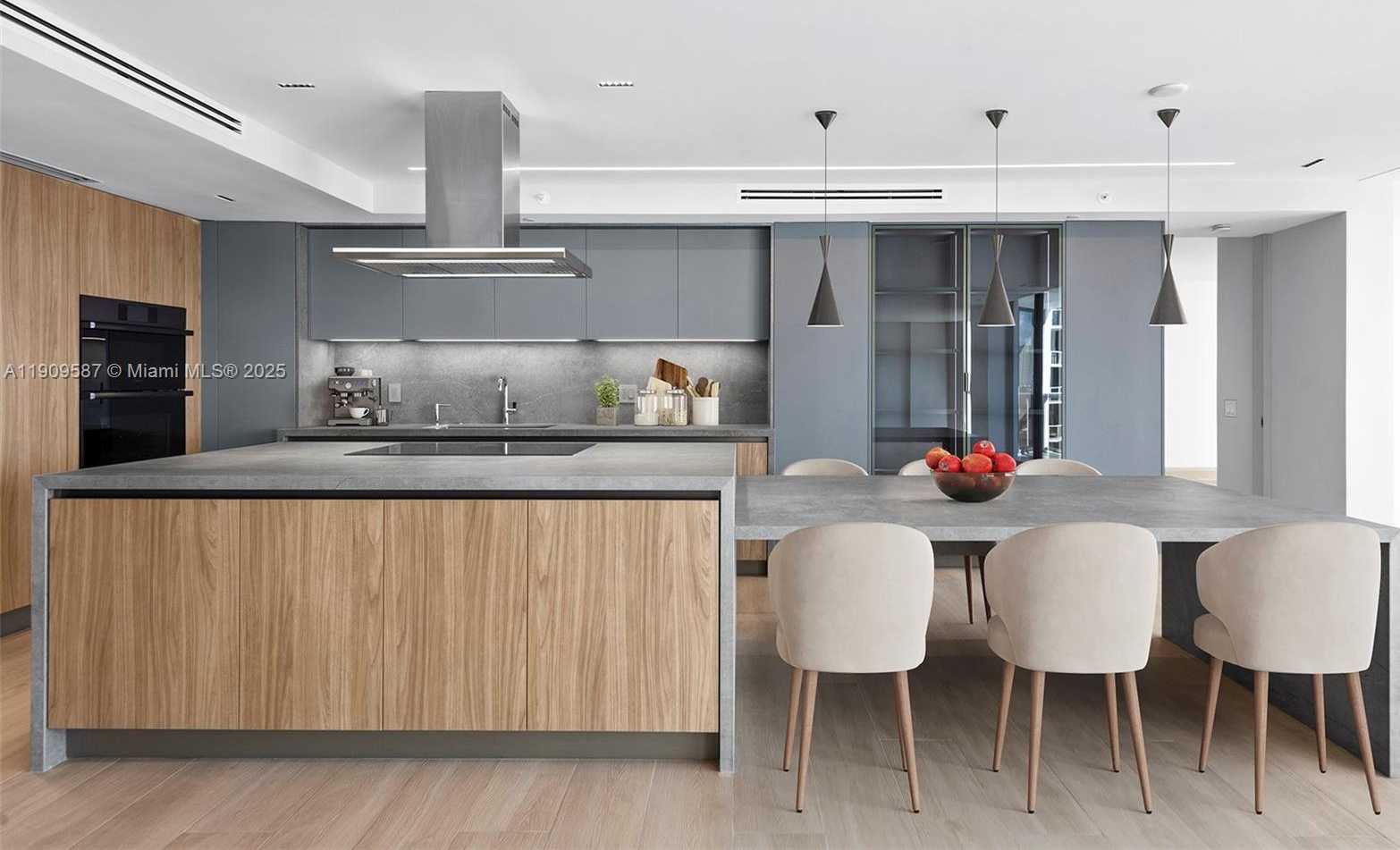 Small Image of 3640 YACHT CLUB DR #810, Aventura Number 4