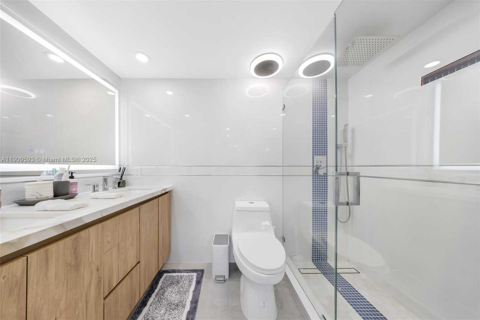 Small Image of 7601 EAST TREASURE DR #1216, North Bay Village Number 15