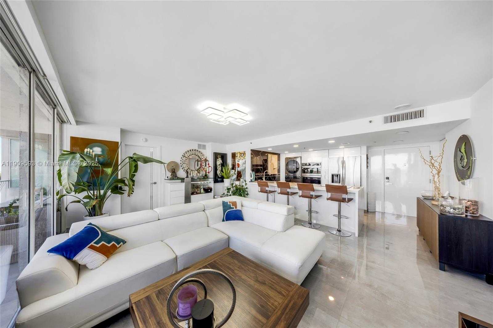 Small Image of 7601 EAST TREASURE DR #1216, North Bay Village Number 9