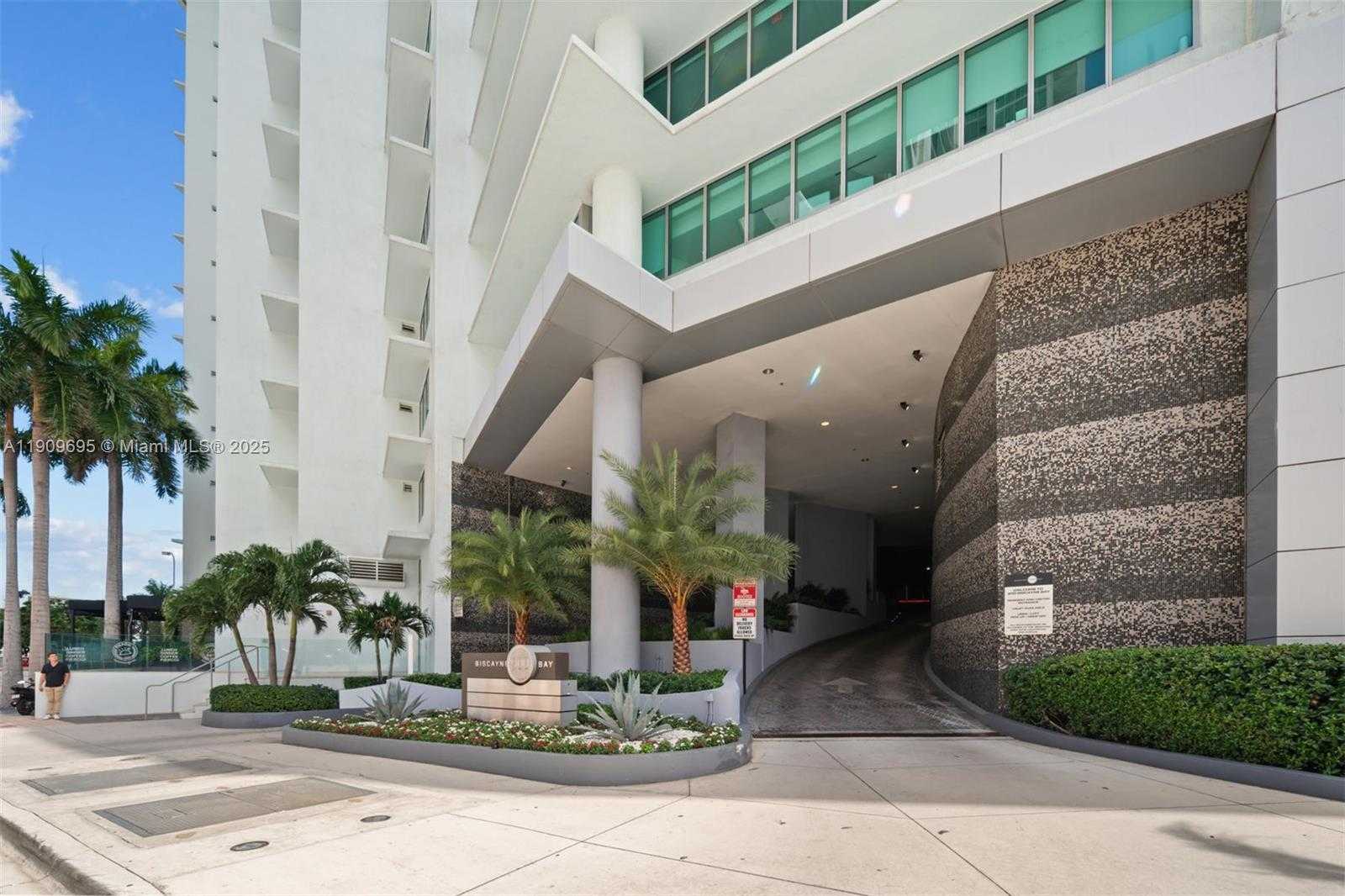 Small Image of 900 BISCAYNE BLVD #702, Miami Number 17