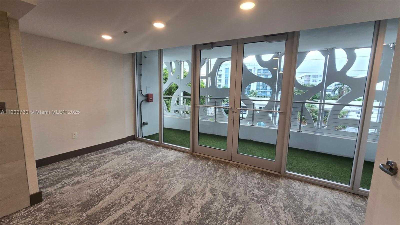 Small Image of 9261 EAST BAY HARBOR DR #402, Bay Harbor Islands Number 10