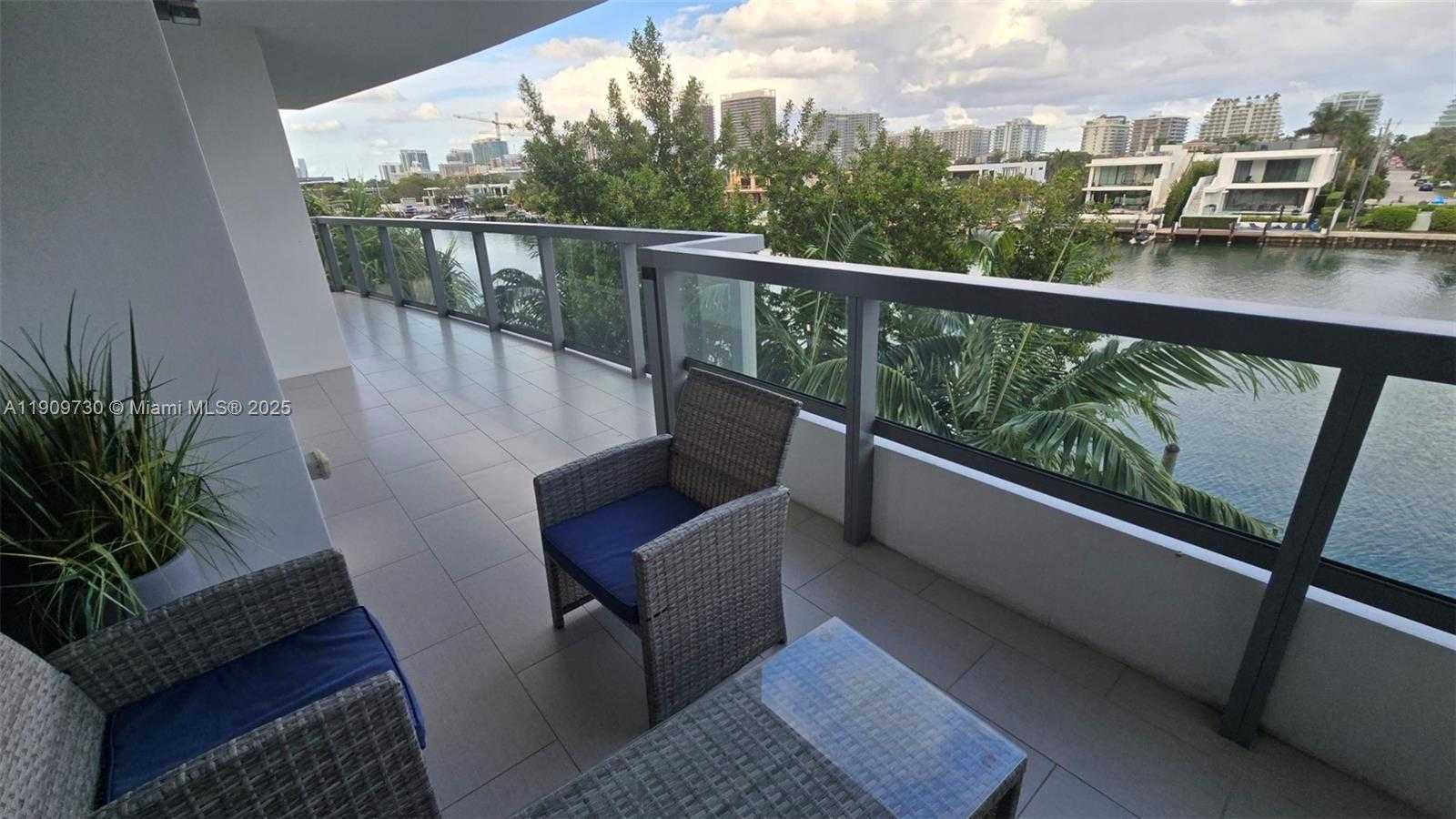 Small Image of 9261 EAST BAY HARBOR DR #402, Bay Harbor Islands Number 21