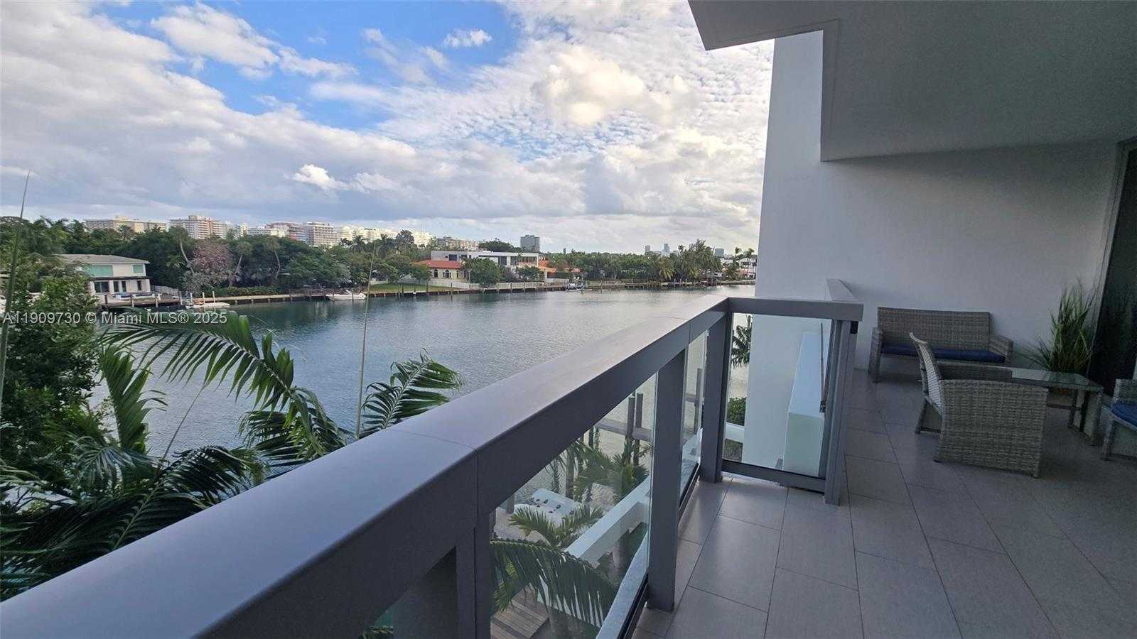 Small Image of 9261 EAST BAY HARBOR DR #402, Bay Harbor Islands Number 26