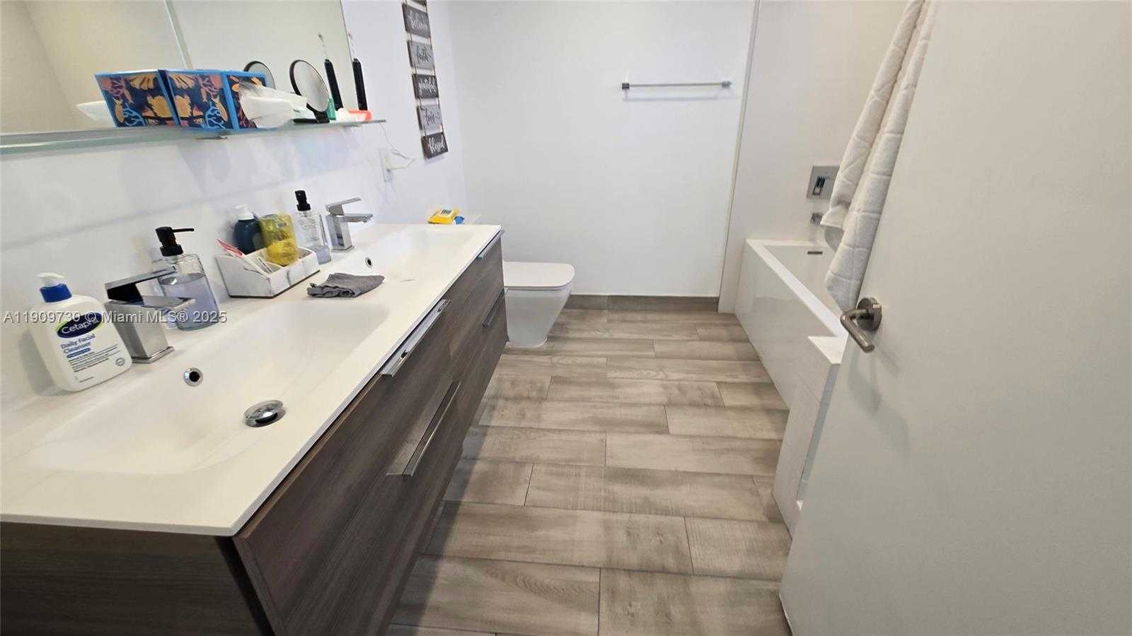 Small Image of 9261 EAST BAY HARBOR DR #402, Bay Harbor Islands Number 33