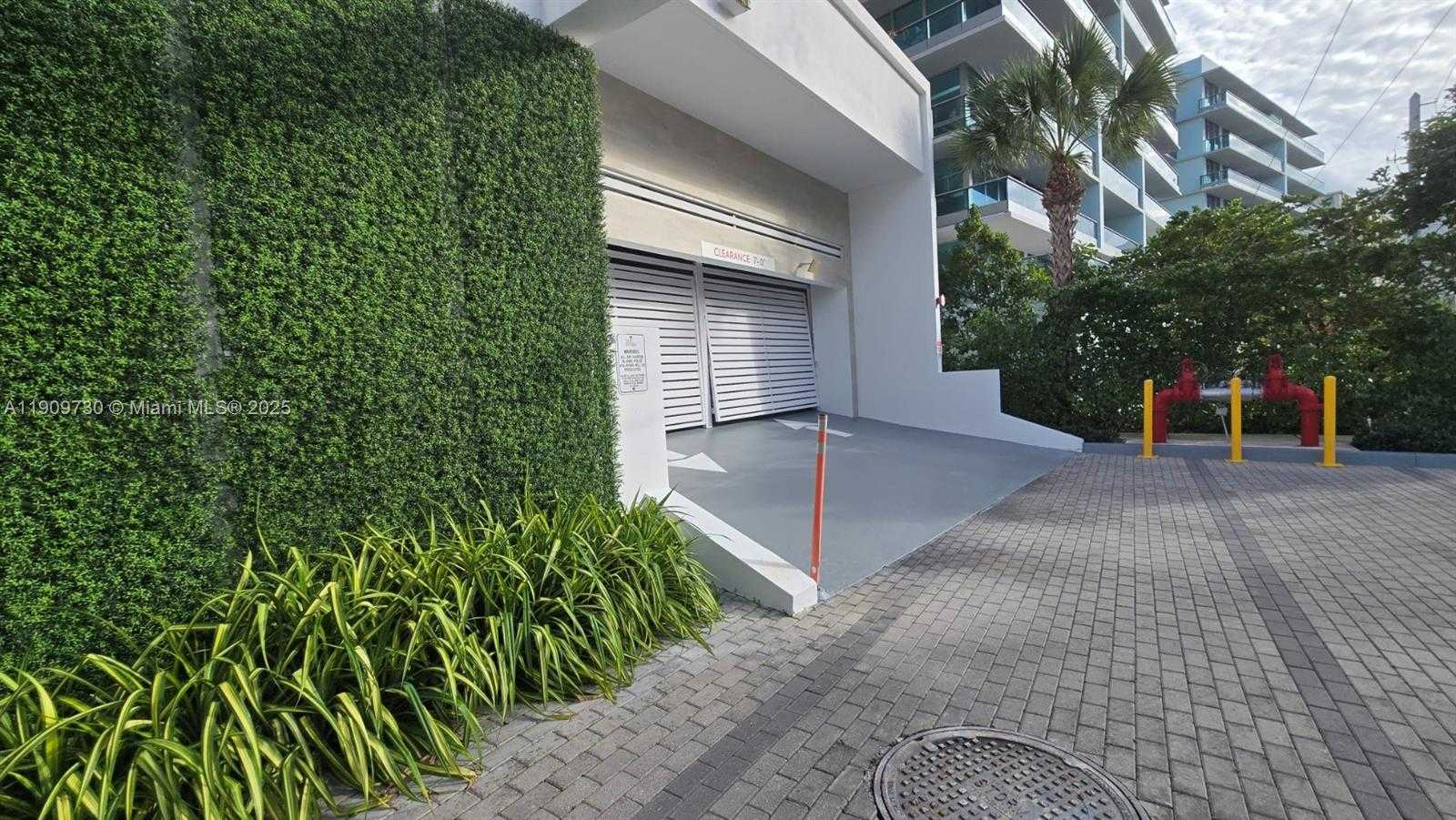 Small Image of 9261 EAST BAY HARBOR DR #402, Bay Harbor Islands Number 46