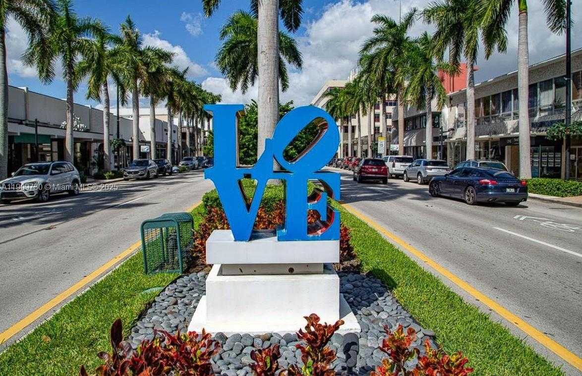 Small Image of 9261 EAST BAY HARBOR DR #402, Bay Harbor Islands Number 52