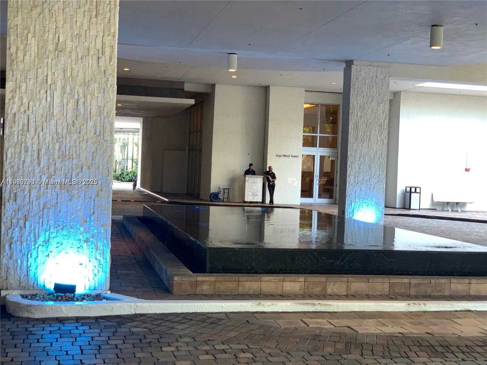 Small Image of 1060 BRICKELL AVE #1701, Miami Number 5