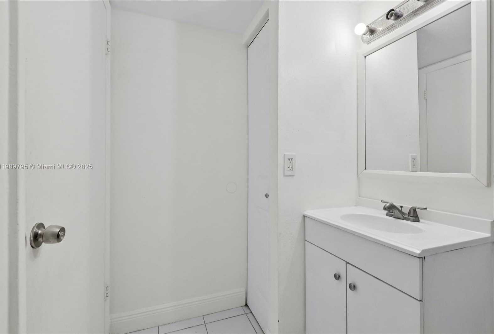 Small Image of 7407 SOUTH WEST 152ND AVE #4-103, Miami Number 13