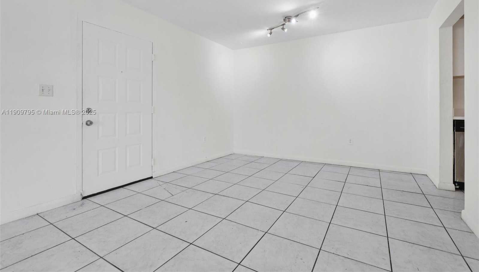 Small Image of 7407 SOUTH WEST 152ND AVE #4-103, Miami Number 15