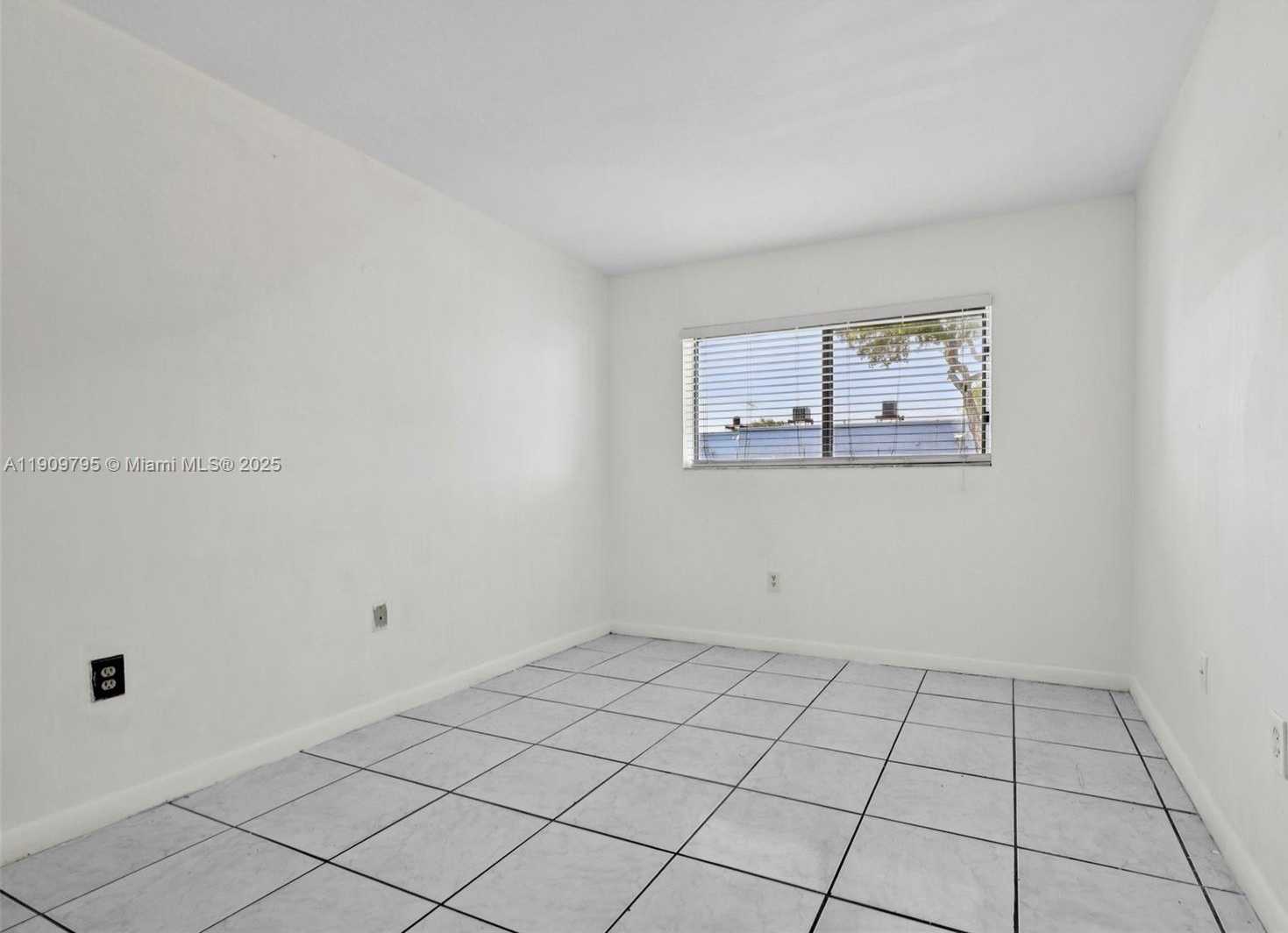 Small Image of 7407 SOUTH WEST 152ND AVE #4-103, Miami Number 23
