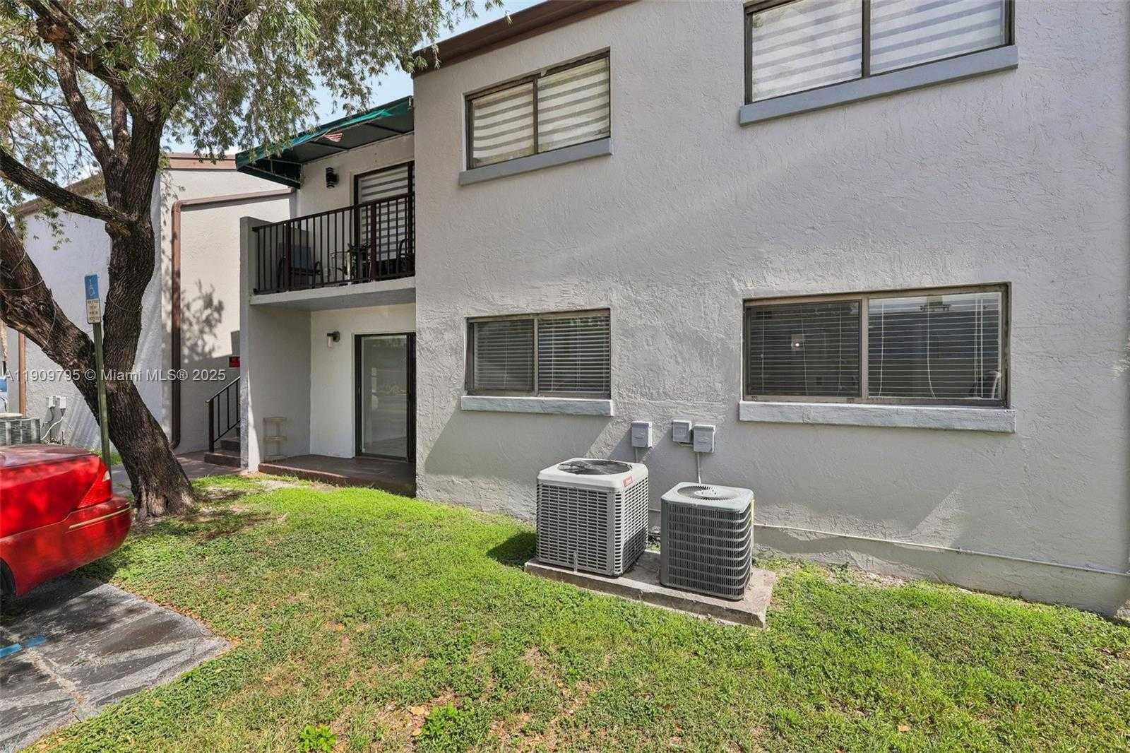 Small Image of 7407 SOUTH WEST 152ND AVE #4-103, Miami Number 3