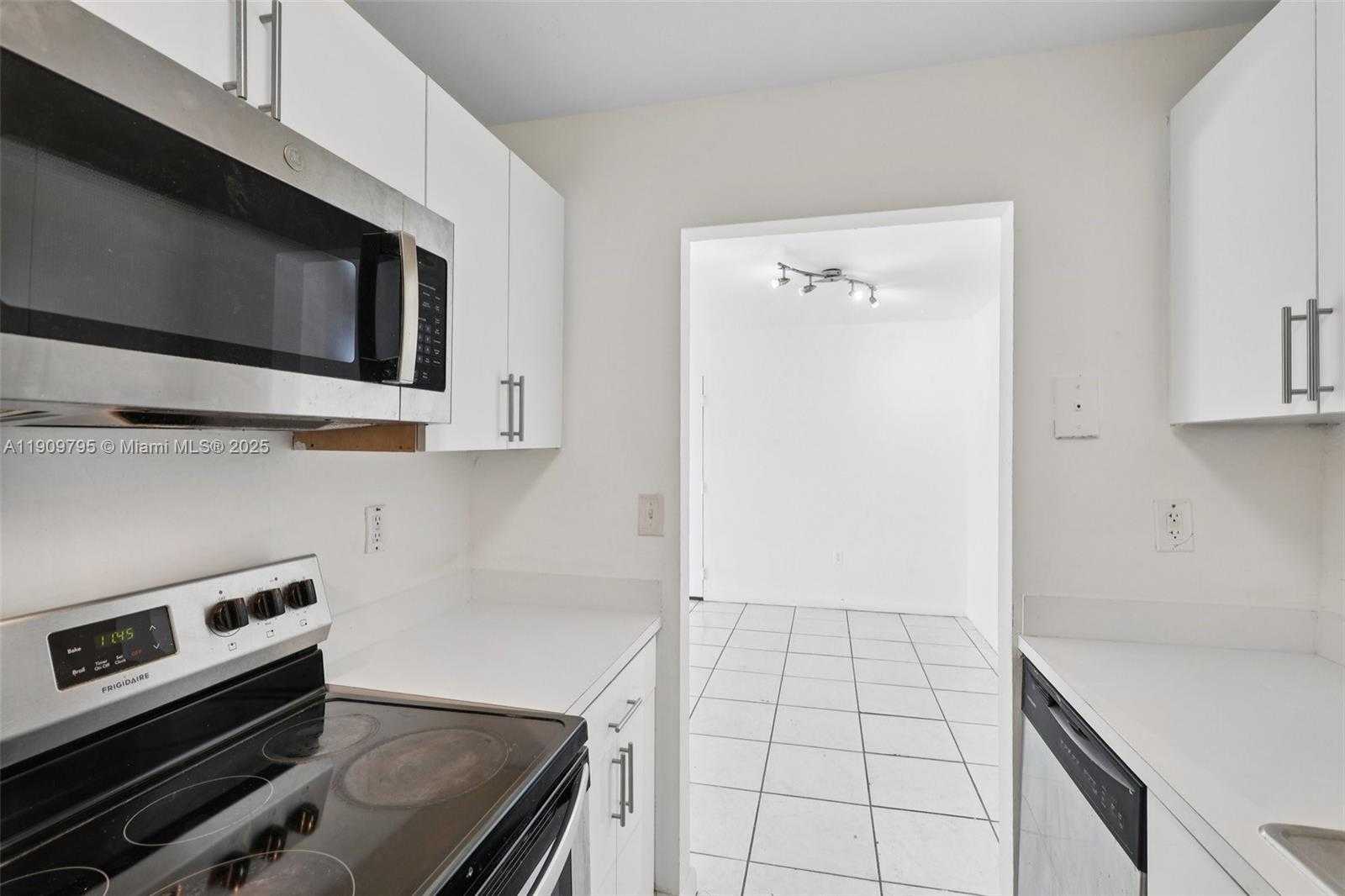 Small Image of 7407 SOUTH WEST 152ND AVE #4-103, Miami Number 8