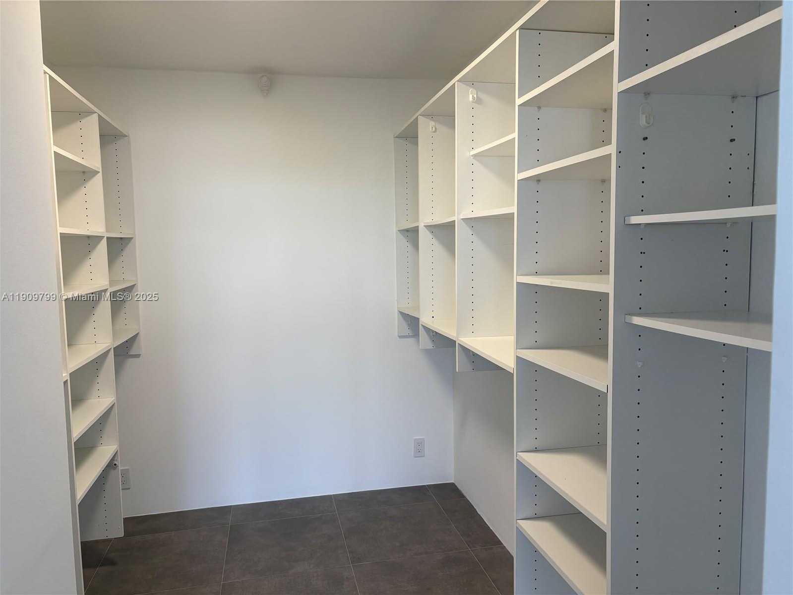 Small Image of 900 BAY DR #401, Miami Beach Number 10