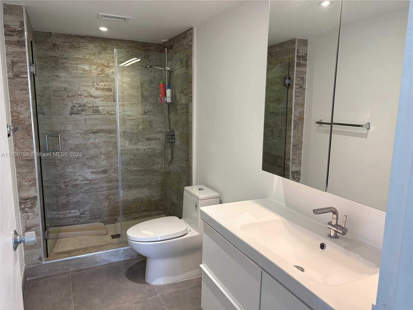 Small Image of 900 BAY DR #401, Miami Beach Number 16