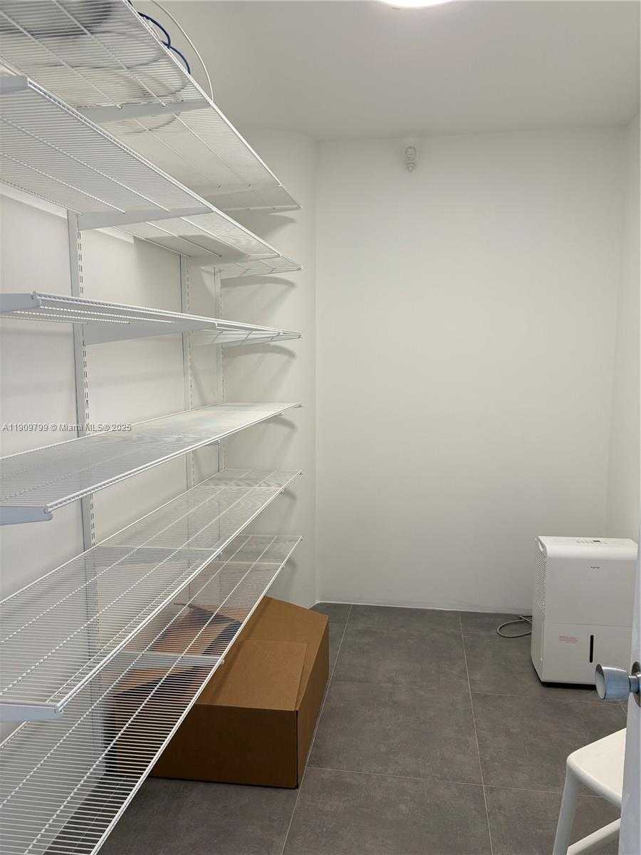 Small Image of 900 BAY DR #401, Miami Beach Number 17