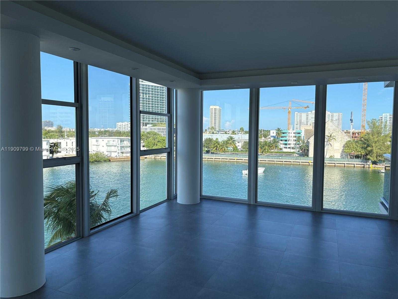 Small Image of 900 BAY DR #401, Miami Beach Number 3