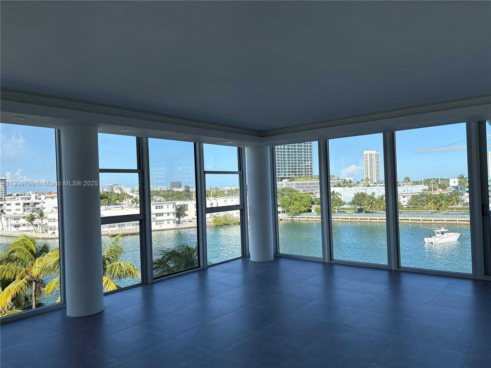 Small Image of 900 BAY DR #401, Miami Beach Number 4