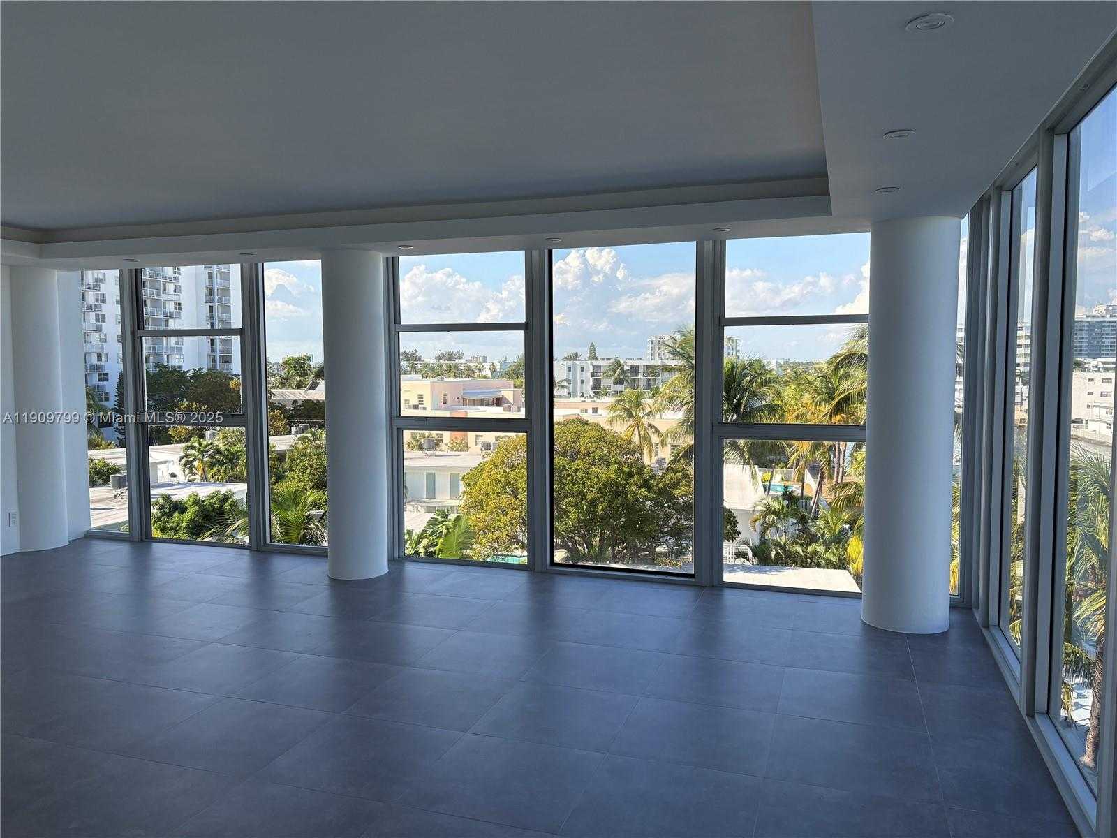 Small Image of 900 BAY DR #401, Miami Beach Number 5